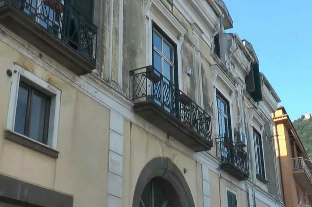 cava de' tirreni venduta casa rossi