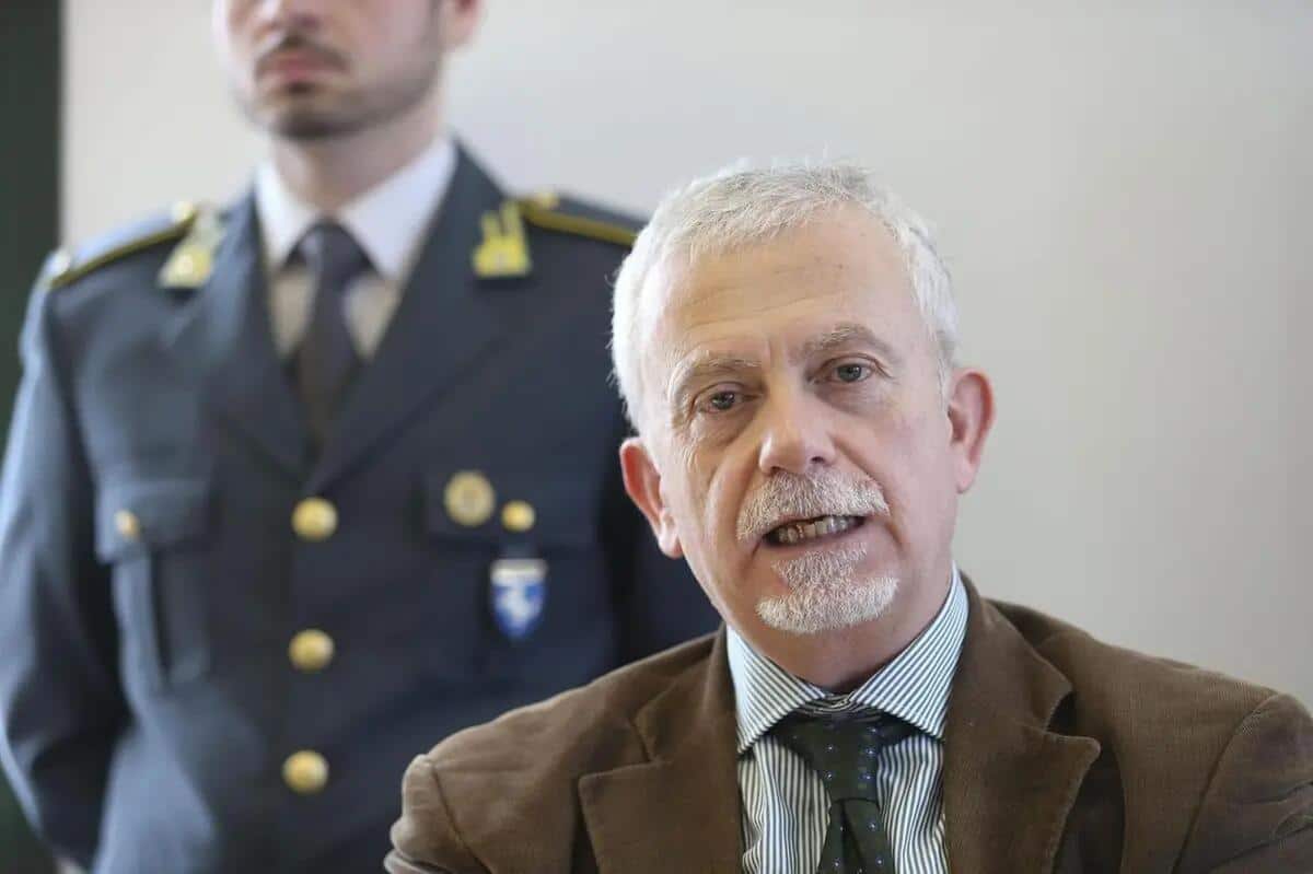 procuratore giuseppe borrelli saluta salerno trasferito dda reggio calabria