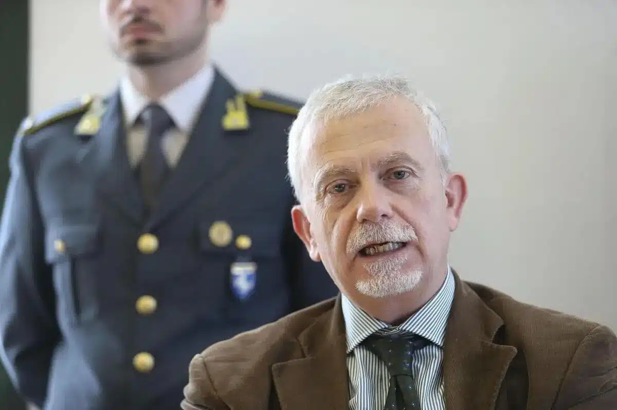 procuratore giuseppe borrelli saluta salerno trasferito dda reggio calabria