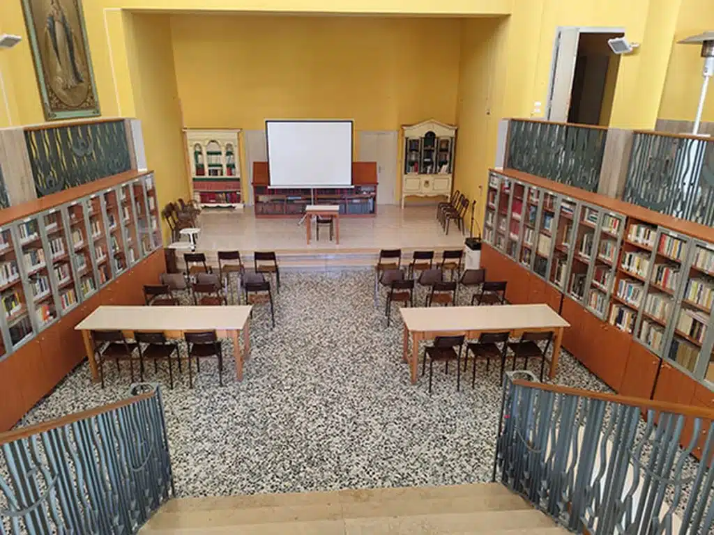 salerno visita storica biblioteca torrione Chiesa Santa Maria Martyres