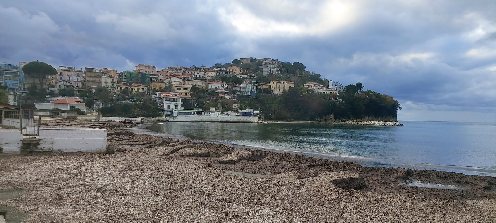 agropoli pulizia straordinaria spiaggia lido azzurro