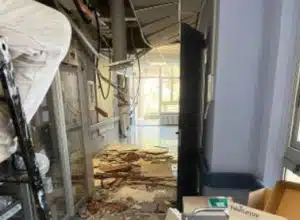 ospedale battipaglia crollato soffitto laboratorio analisi