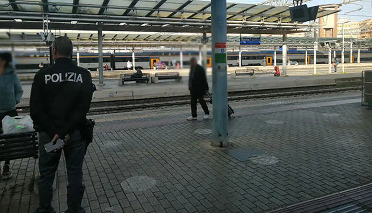 tentato furto treno salerno sapri