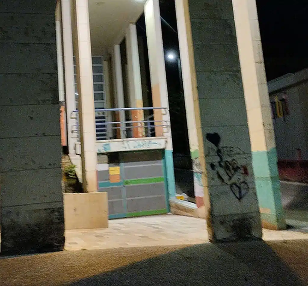 ragazzo punto siringa salerno illuminazione matierno