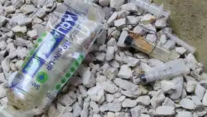 salerno matierno ferito siringa abbandonata