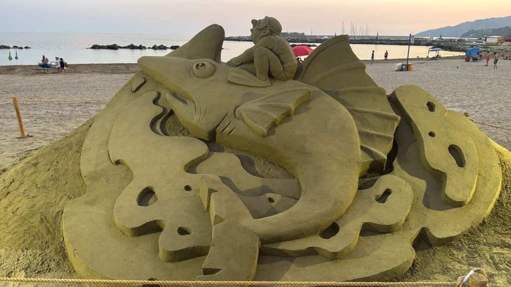 casal velino sculture sabbia Areneide