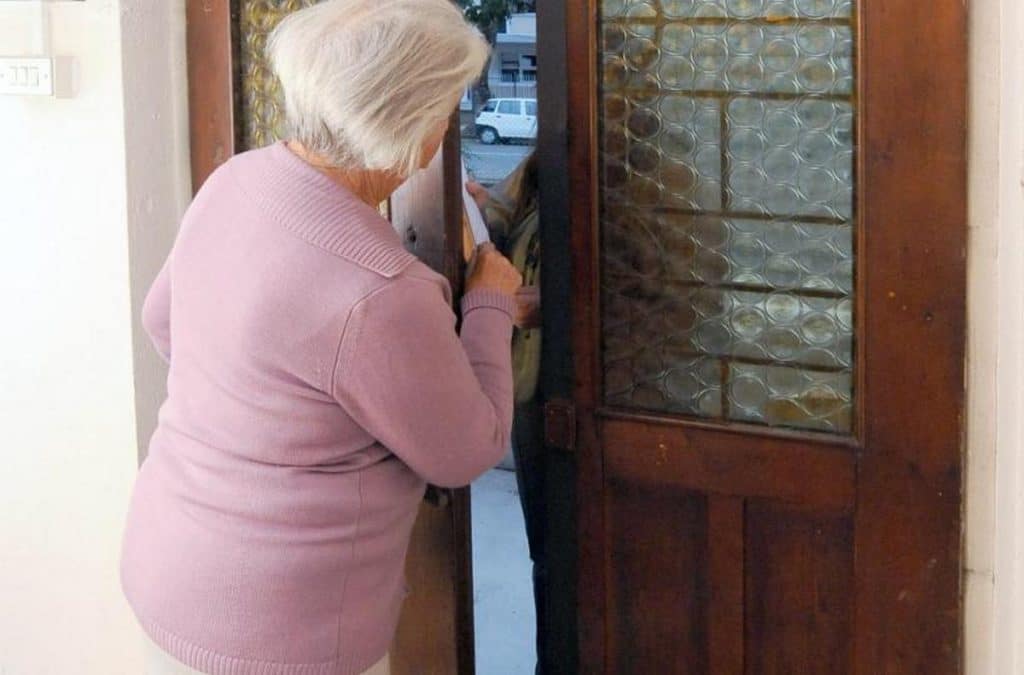 salerno anziana truffata prestito 13 luglio
