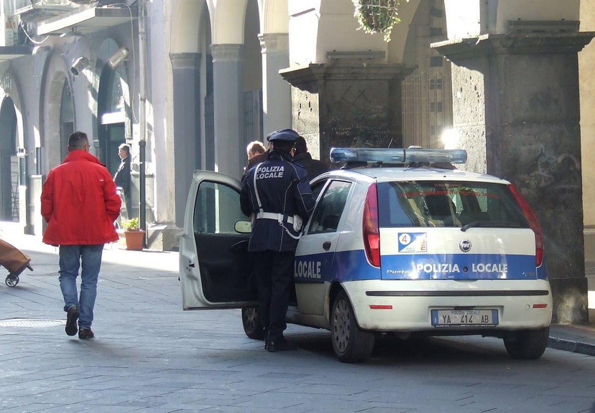 acquisto auto polizia municipale cava de' tirreni interdizione