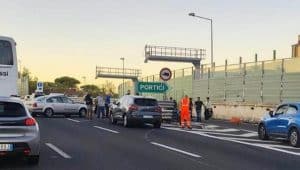 incidente portici morti oggi 31 agosto