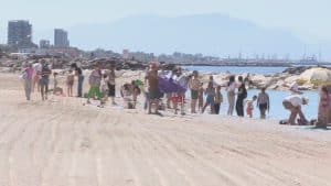 Universo Beach, la spiaggia senza collaudo: protestano i residenti di Torrione e Pastena