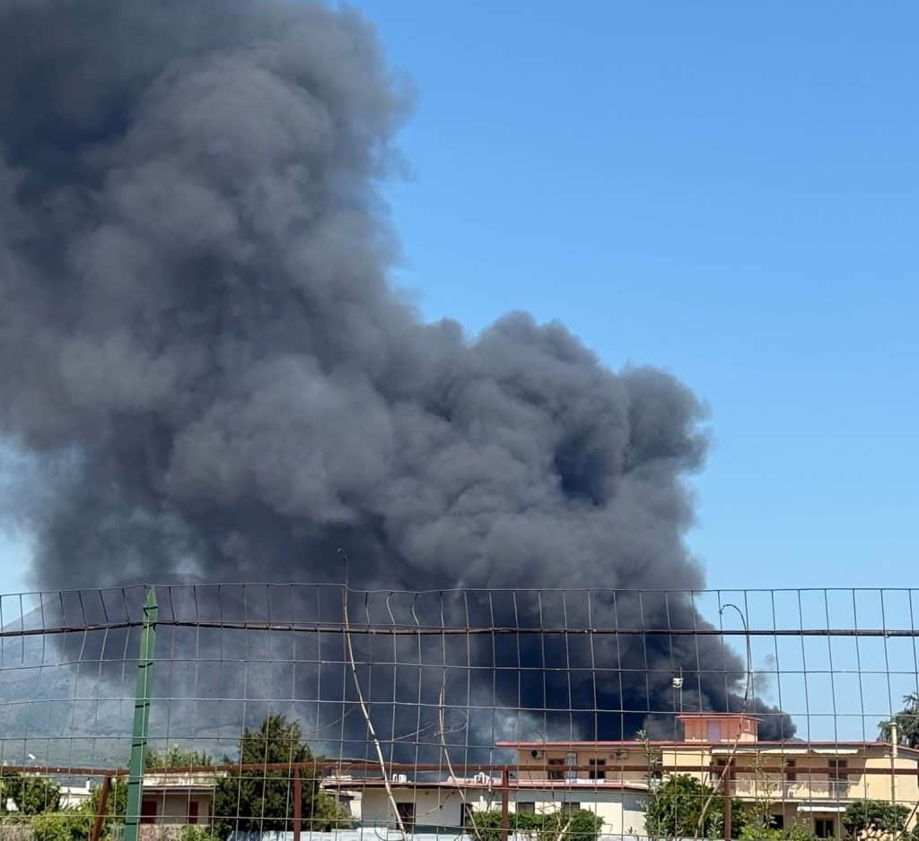 scafati incendio capannone cosa è successo 6 agosto