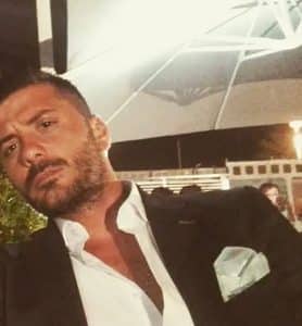 bambina rischia annegare salvata brindisi alfonso peluso salerno