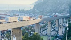 traffico porto salerno