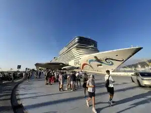 La nave da crociera Epic attracca a Salerno: 4.700 passeggeri pronti a scoprire la Costiera Amalfitana