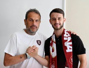 Calciomercato, la Salernitana ufficializza l’arrivo del giovane attaccante Borna Knezovic dal Sassuolo