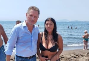 Castel Volturno, denuncia al deputato Borrelli: “Al lido sequestrati alimenti e biberon all’ingresso”