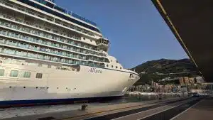 crociera allura attracca salerno 28 agosto