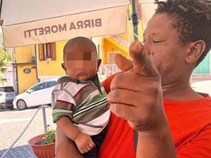 Sanza, il borgo che rinasce: la storia di Dauda e del piccolo Sabino