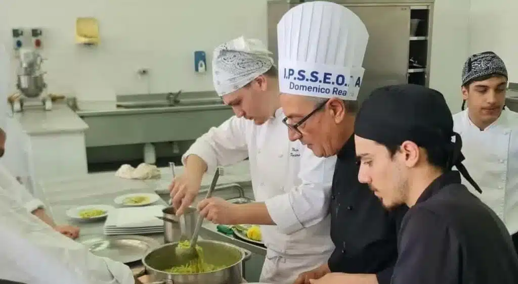 provincia salerno iscritti istituti tecnici professionali