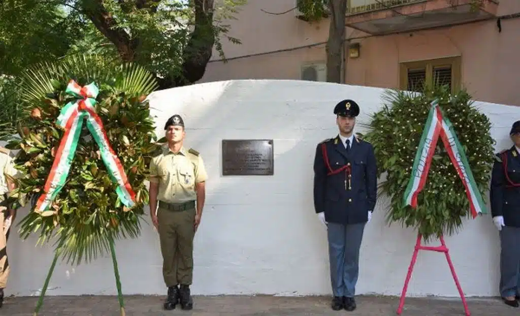 salerno commemorazione vittime terrorismo 2025