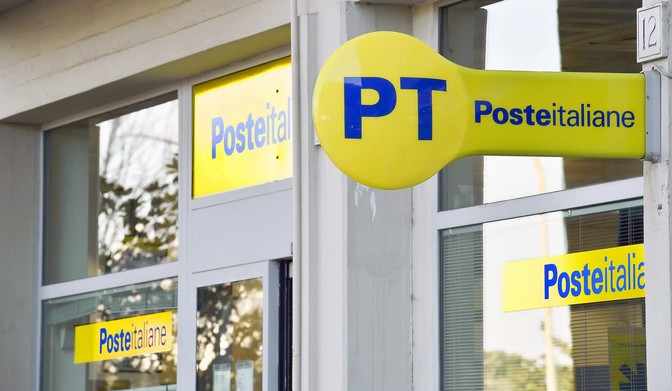 riaperto ufficio postale roccagloriosa