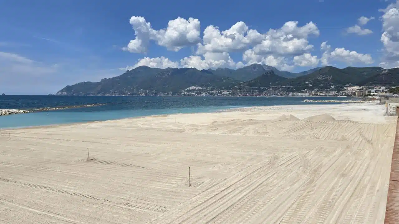 salerno ripascimento spiaggia torrione pastena polemiche