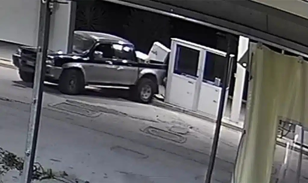 furto ariete eboli stazione carburante Benny’s Oil