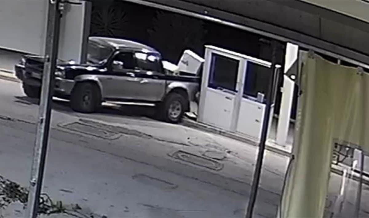 furto ariete eboli stazione carburante Benny’s Oil