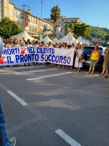 Manifestazione per il pronto soccorso di Agropoli