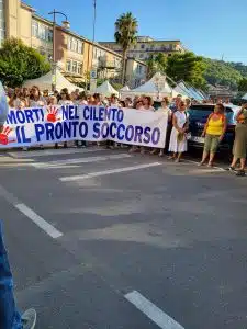 Manifestazione per il pronto soccorso di Agropoli