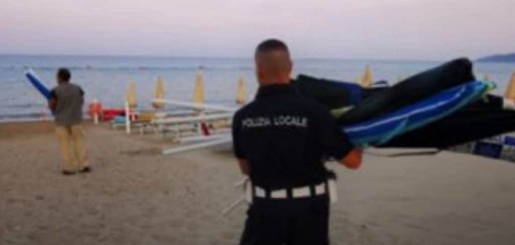 ascea sequestri ombrelloni 3 agosto