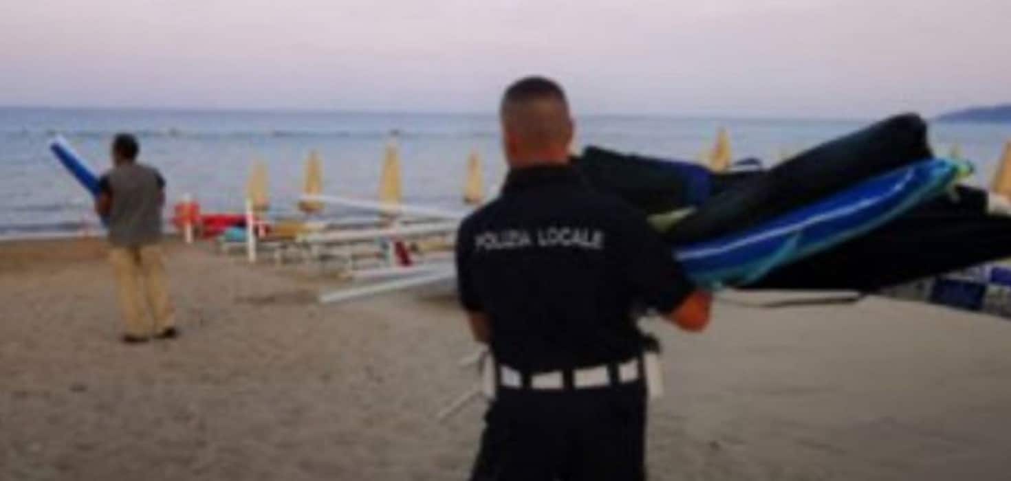 ascea sequestri ombrelloni 3 agosto