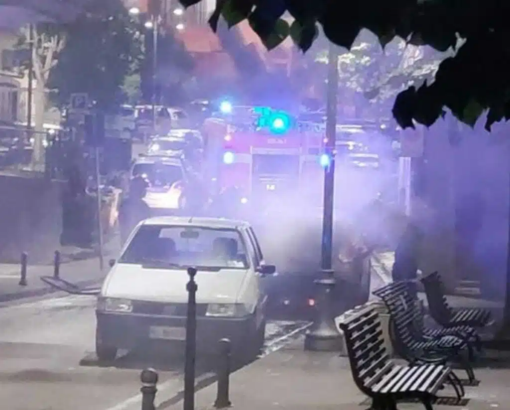 incendio auto nocera inferiore 23 agosto