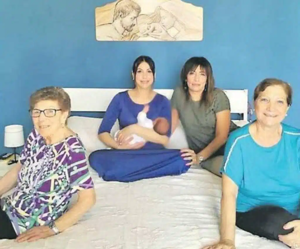 generazioni donne sarno abbraccio catena amore