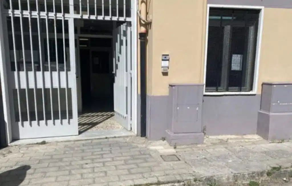 salerno ufficio tributi chiuso senza luce