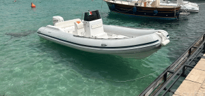 Capri ferito elica gommone