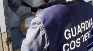 Sequestro struttura balneare Salerno