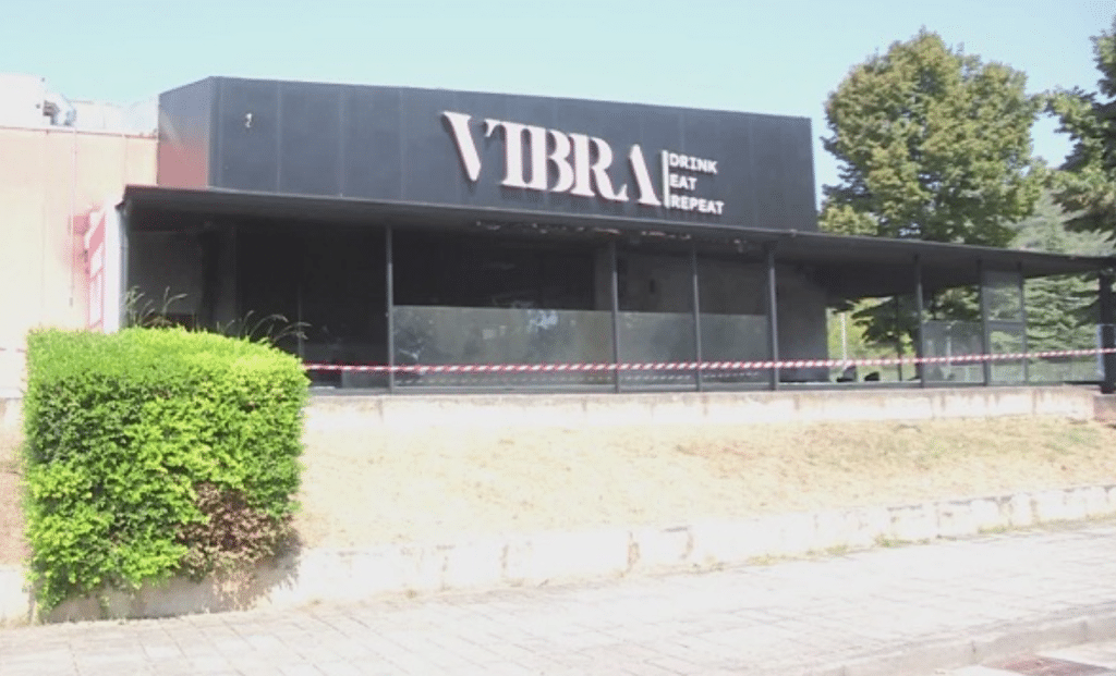 Salerno incendio doloso bar Vibra