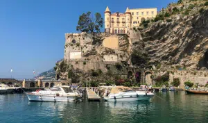 Maiori sequestrate barche ormeggiate abusivamente