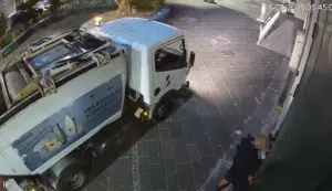 Salerno Pulita urinato strada