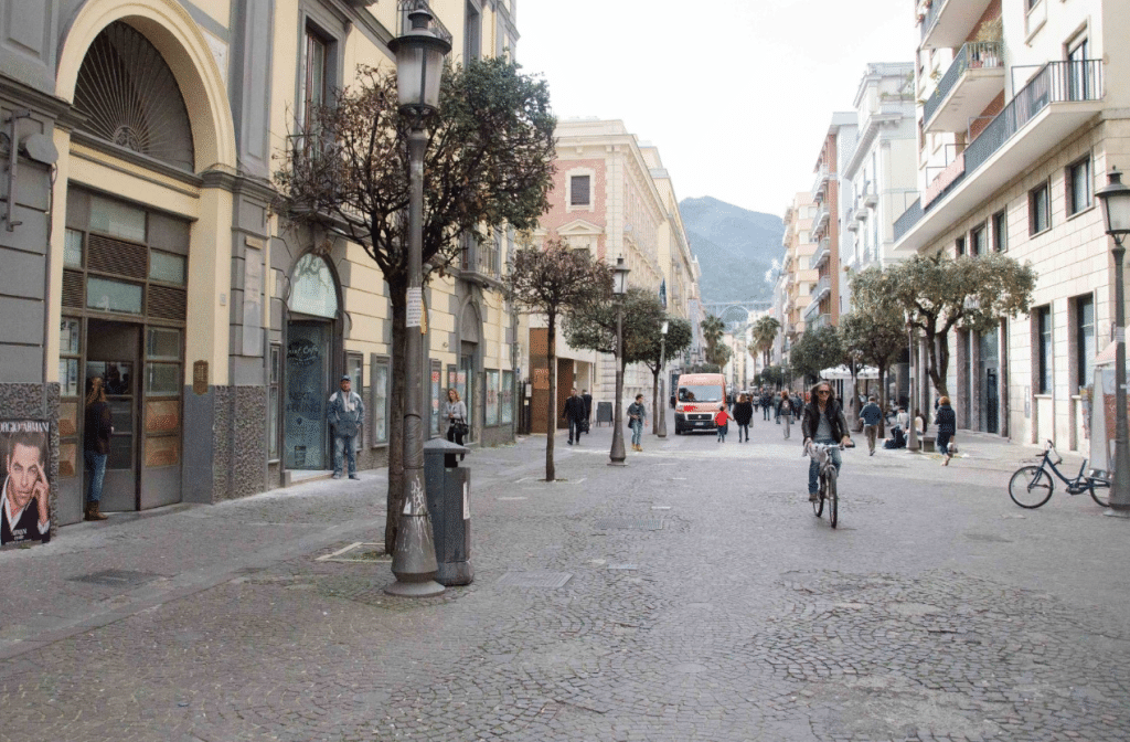 Aggressione Salerno Corso