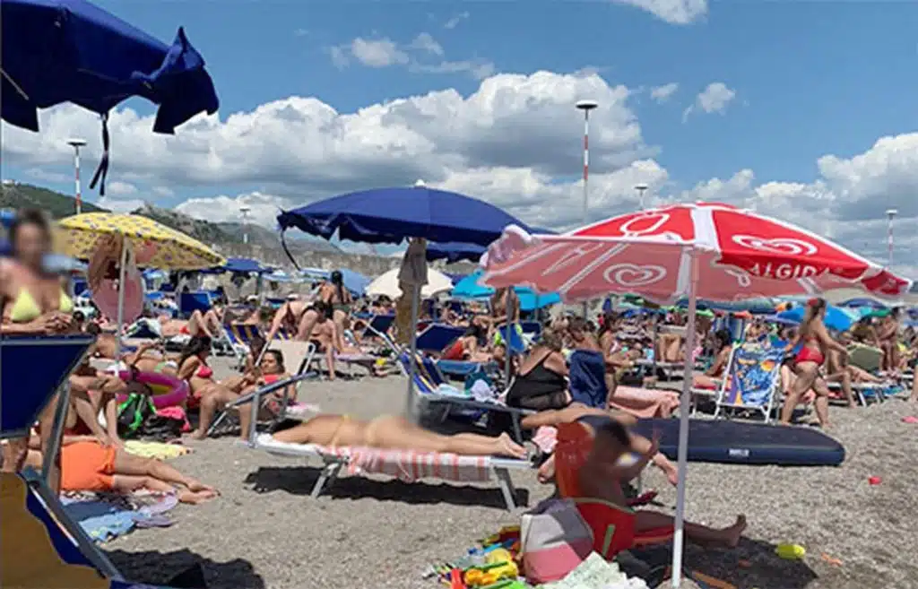 furti spiaggia libera mercatello salerno