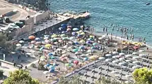Vietri sul Mare, sequestrata struttura balneare irregolare: il plauso del sindaco alla Guardia Costiera