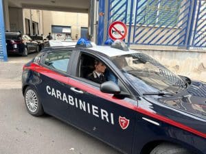 eboli uomo precipitato balcone 6 agosto