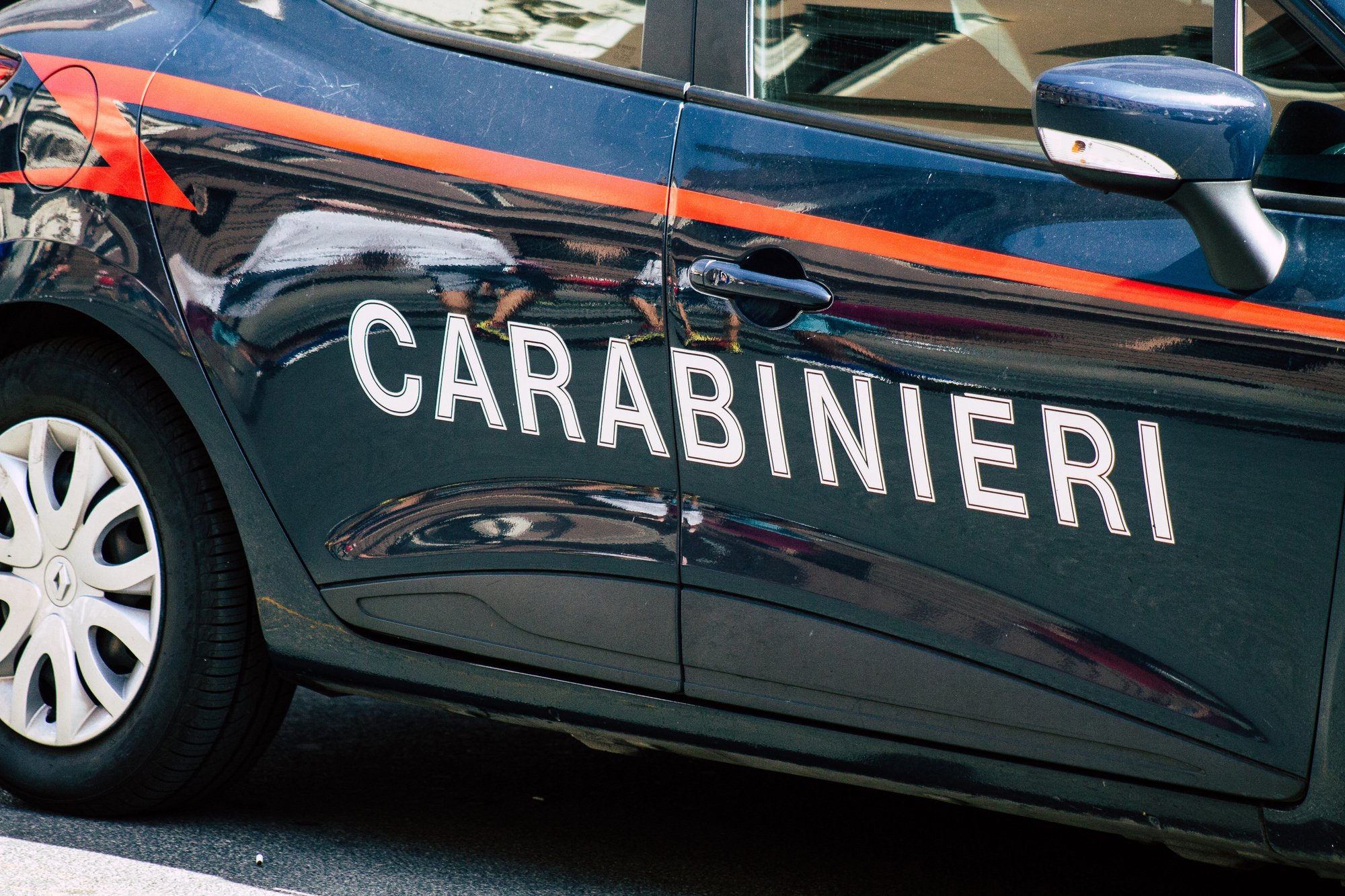 riciclaggio auto rubate lazio campania arrestato