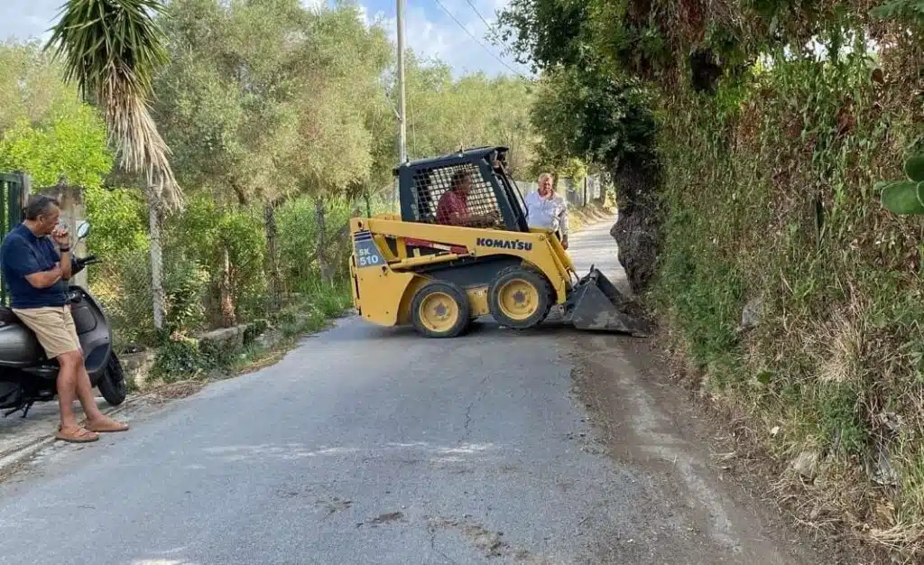 Agropoli, cittadini in prima linea per migliorare la sicurezza di via Eduardo De Filippo: avviati lavori di allargamento stradale