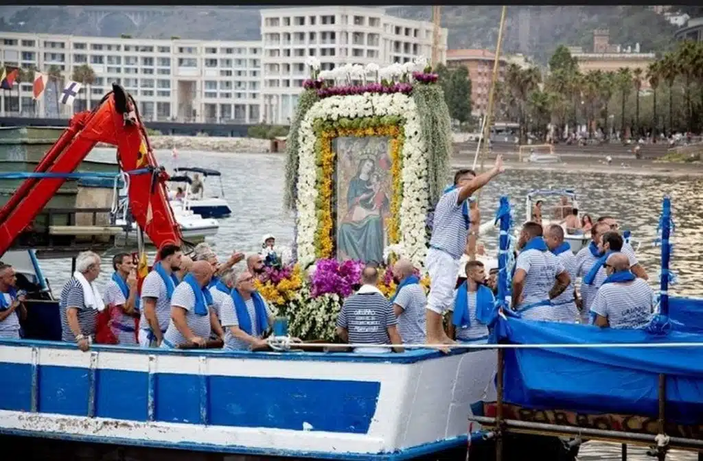 salerno madonna viene mare 3 agosto