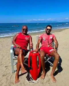 padre figlio salvati capaccio paestum bagnini