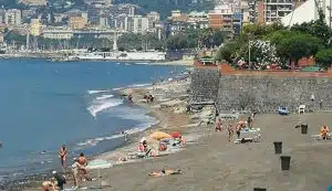 spiaggia torrione salerno discarica denuncia consigliera barone