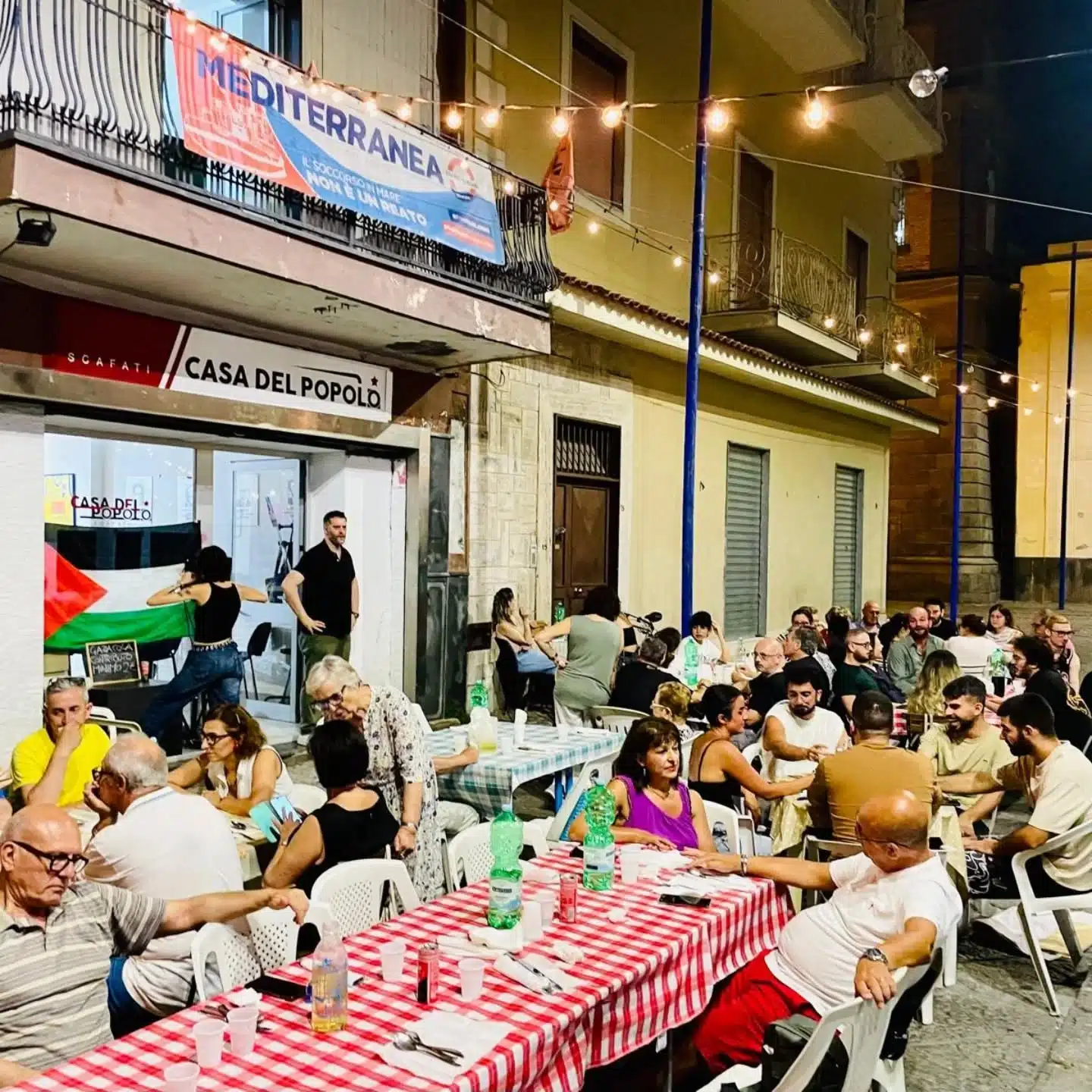 atti vandalici scafati casa del popolo
